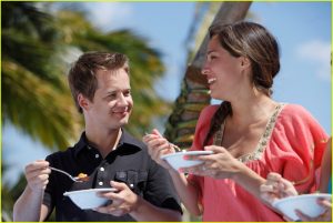 JASON EARLES, KELSEY CHOW